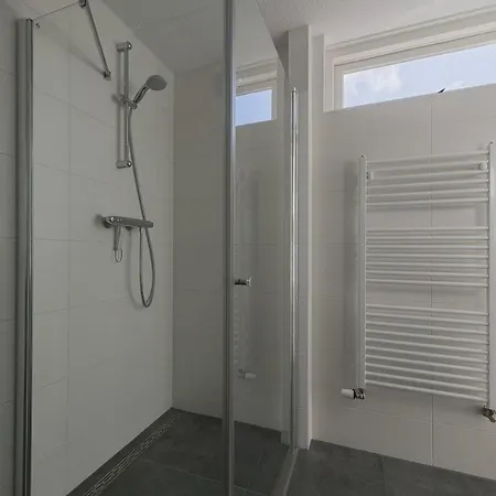122 Apartment *