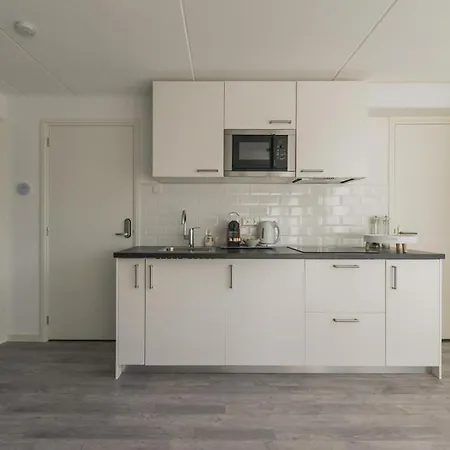 122 Apartment *